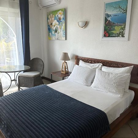 Hotel Residence Le Phoenix แซ็ง-ปีแยร์ ภายนอก รูปภาพ