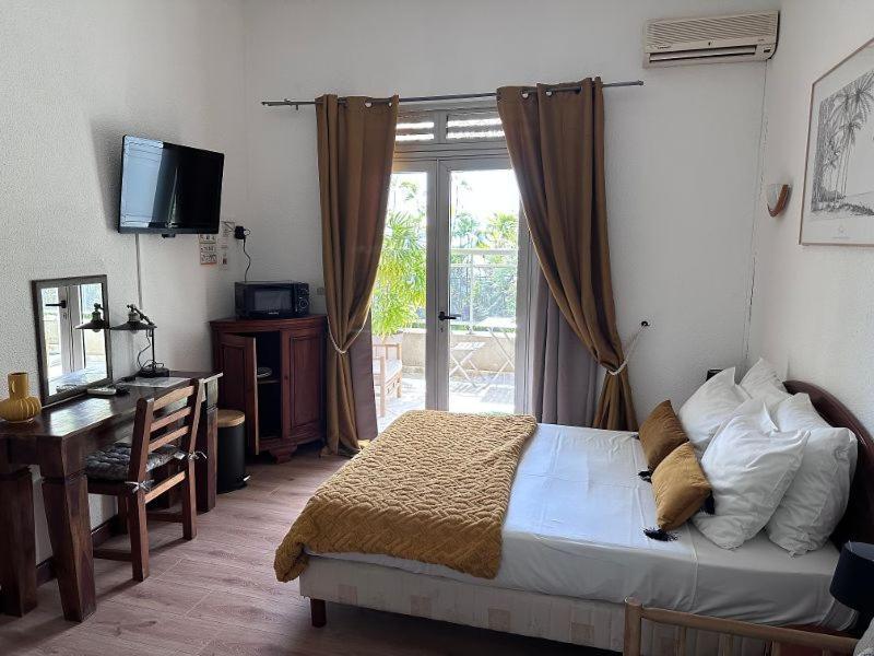 Hotel Residence Le Phoenix แซ็ง-ปีแยร์ ภายนอก รูปภาพ