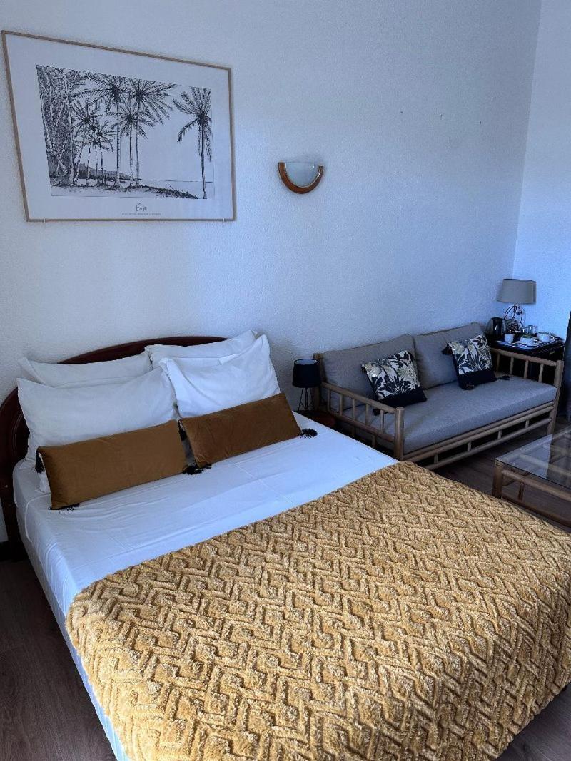 Hotel Residence Le Phoenix แซ็ง-ปีแยร์ ภายนอก รูปภาพ